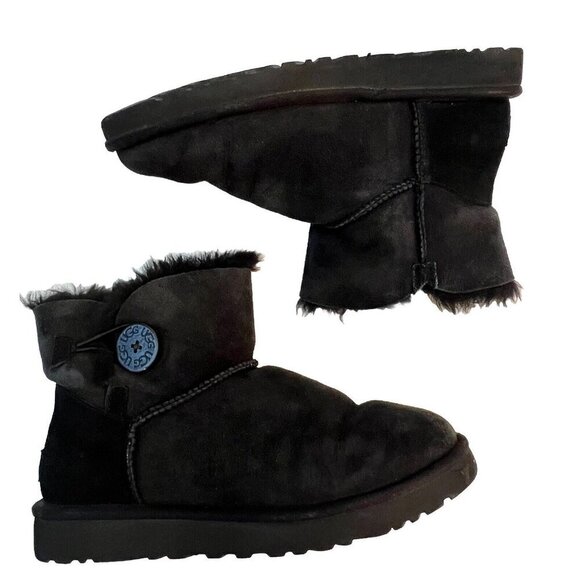 UGG Australia Mini Bailey Button II Logo Boots Black Size 7 Suede Shearling - Picture 1 of 10